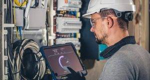The Cost Benefits of Outsourcing Calls for New York Electrical Businesses